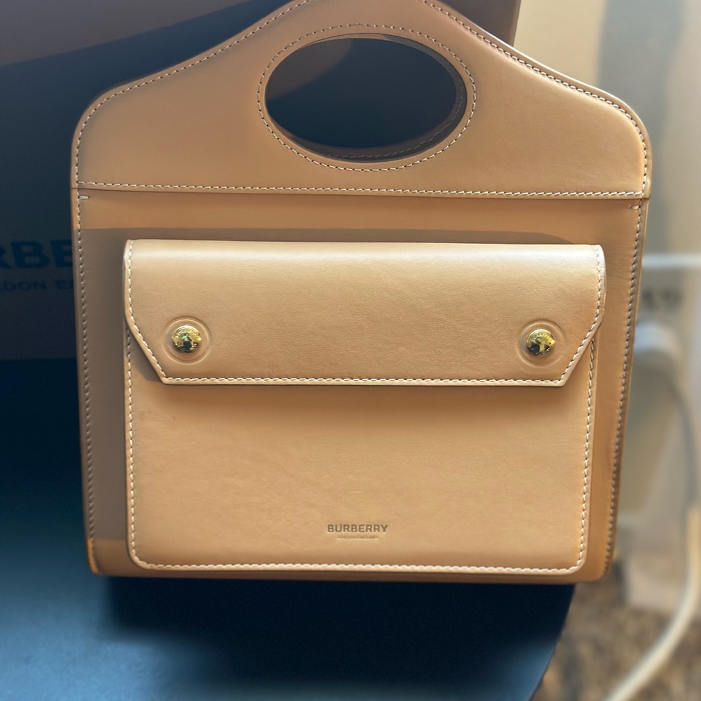 Burberry - Mini Leather Crossbody Bag - Picture 2 of 4